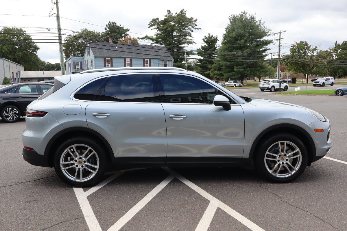Used 2021 Porsche Cayenne AWD/4WD image 5