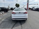 Used 2017 Ford Fusion SE w/ Fusion SE Technology Package image 4