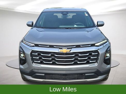 Used 2026 Chevrolet Equinox LT FWD image 2