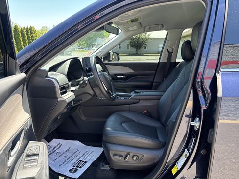 Certified 2024 Toyota Grand Highlander AWD image 7