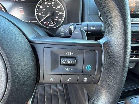 Used 2024 Nissan Rogue SV AWD/4WD image 28