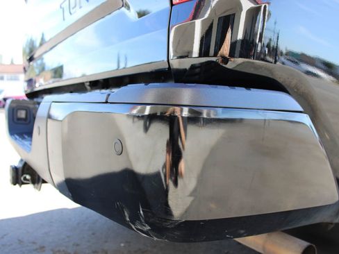 Used 2016 Toyota Tundra Limited w/ Limited Premium Package image 11