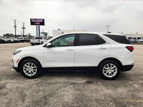 Used 2024 Chevrolet Equinox LT AWD/4WD image 4