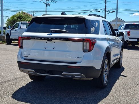 Used 2025 Ford Explorer Active w/ Active Comfort Package AWD/4WD image 10
