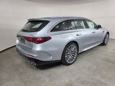 New 2026 Mercedes-Benz E 53 AMG e 4MATIC Wagon image 4
