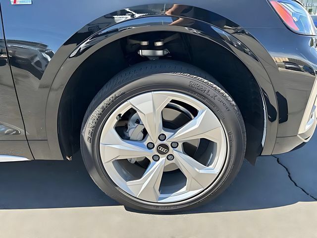 Used 2023 Audi Q5 2.0T Premium Plus AWD/4WD image 11