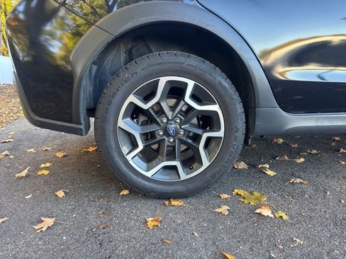 Used 2017 Subaru Crosstrek 2.0i Premium image 7