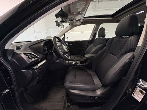 Used 2024 Subaru Forester Premium image 17