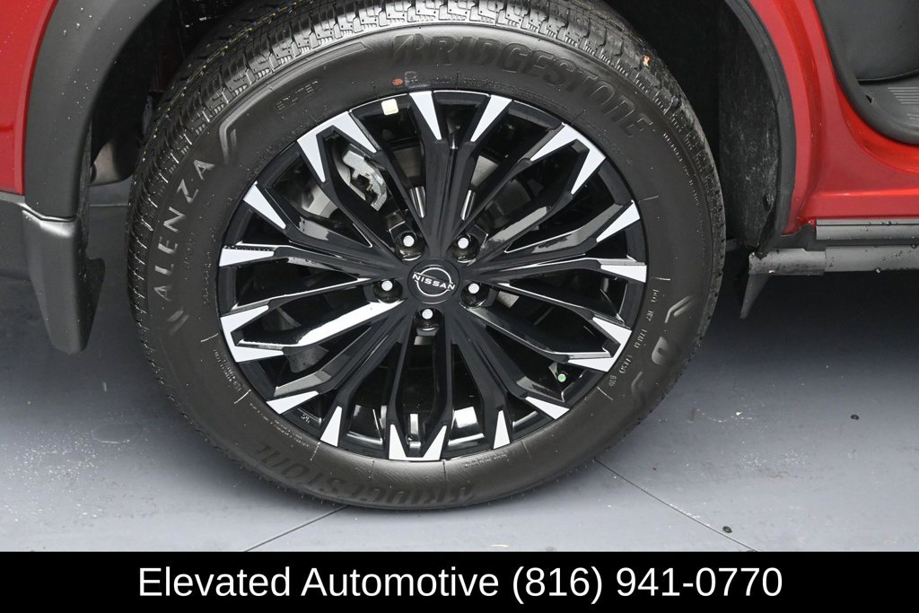 Used 2026 Nissan Rogue Dark Armor AWD/4WD image 5