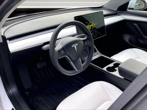 Used 2022 Tesla Model 3 Long Range image 12