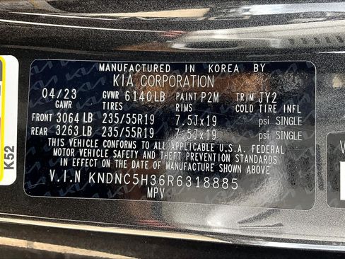 Used 2024 Kia Carnival EX FWD image 37