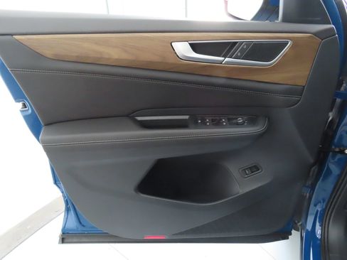 Used 2025 Volkswagen Atlas SE FWD image 10