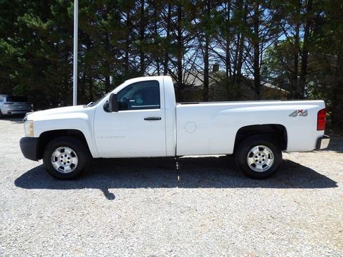 Used 2007 Chevrolet Silverado 1500 W/T w/ Towing Package AWD/4WD image 2