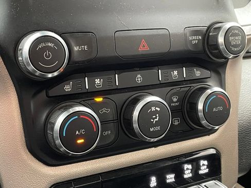 Used 2020 RAM 1500 Laramie AWD/4WD image 16