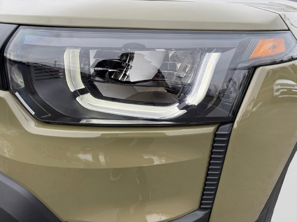 New 2026 Jeep Cherokee Laredo AWD/4WD image 22