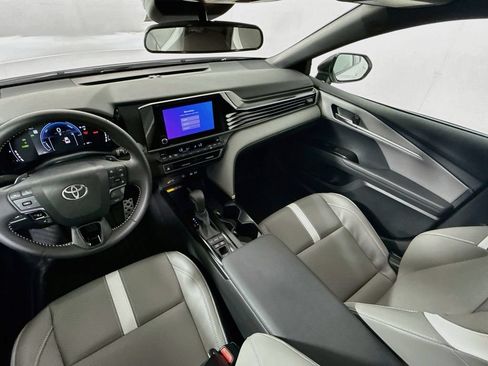 Certified 2026 Toyota Camry SE FWD image 22