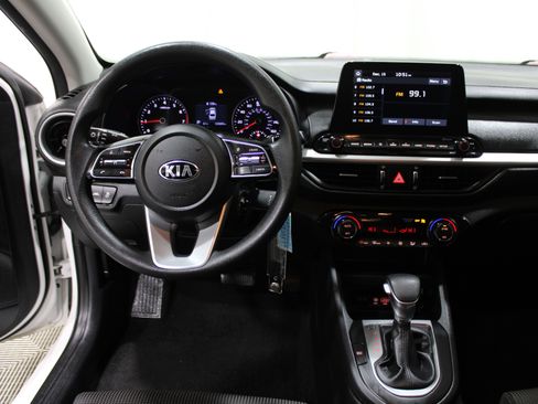 Used 2019 Kia Forte LXS image 2