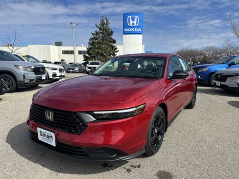 Certified 2025 Honda Accord SE image 1