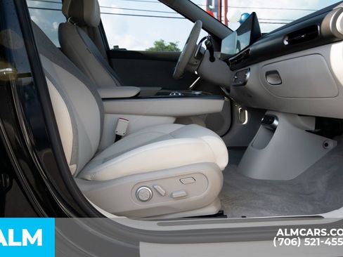 Used 2024 Genesis GV60 RWD image 46