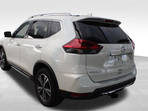 Used 2017 Nissan Rogue SL w/ SL Premium Package AWD/4WD image 13