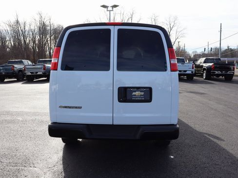 Used 2025 Chevrolet Express 3500 LS image 27