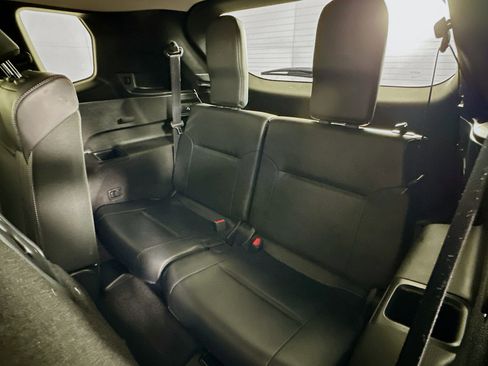 Used 2025 Mitsubishi Outlander SEL image 31