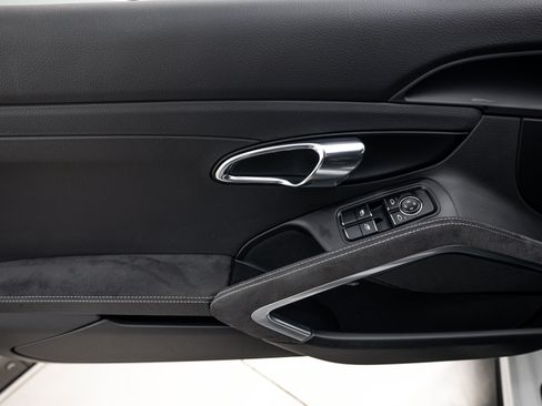 Certified 2018 Porsche 911 GT3 RWD image 20