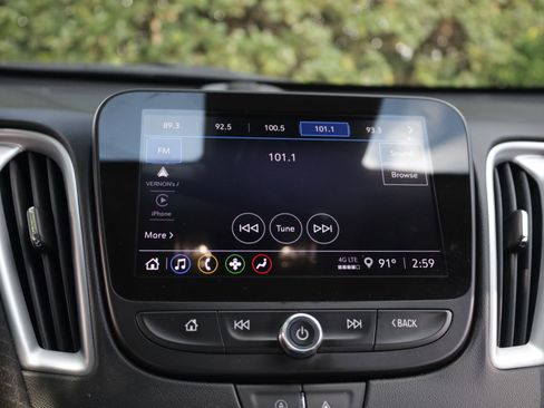 Used 2023 Chevrolet Malibu LT FWD image 19