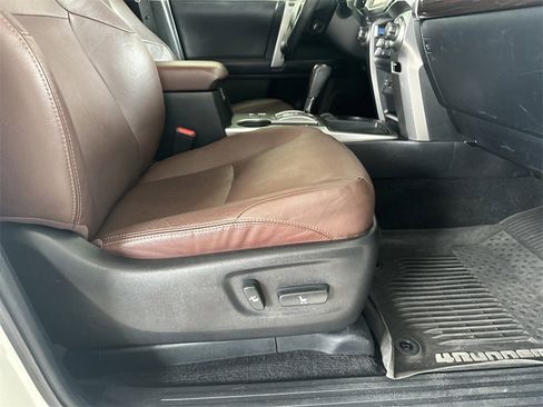 Used 2017 Toyota 4Runner Limited image 37