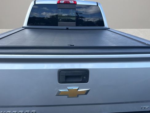 Used 2018 Chevrolet Silverado 1500 LTZ w/ Texas Edition AWD/4WD image 17
