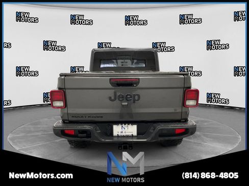 Used 2023 Jeep Gladiator Sport AWD/4WD image 3