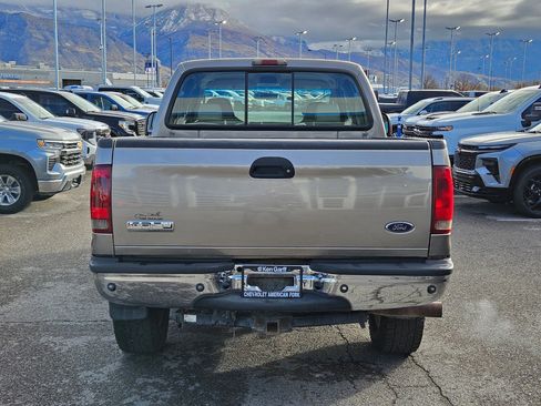 Used 2005 Ford F350 Lariat image 4