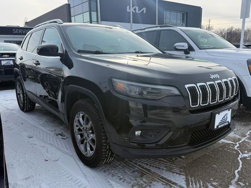 Used 2019 Jeep Cherokee Latitude Plus w/ Cold Weather Group image 1