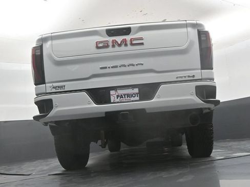 Used 2025 GMC Sierra 2500 AT4 AWD/4WD image 42