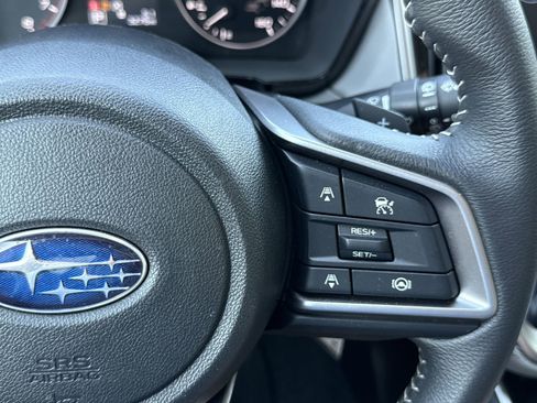Used 2025 Subaru Outback Premium AWD/4WD image 19