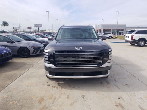 New 2026 Hyundai Palisade Calligraphy FWD image 2