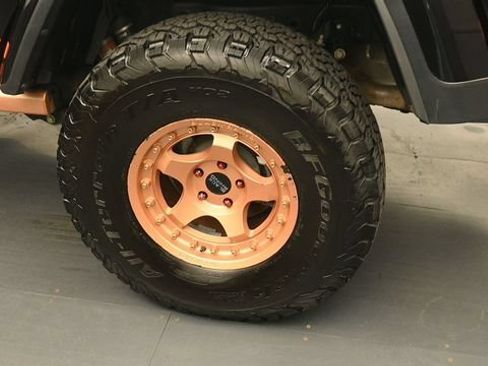 Used 2020 Jeep Gladiator Mojave AWD/4WD image 9