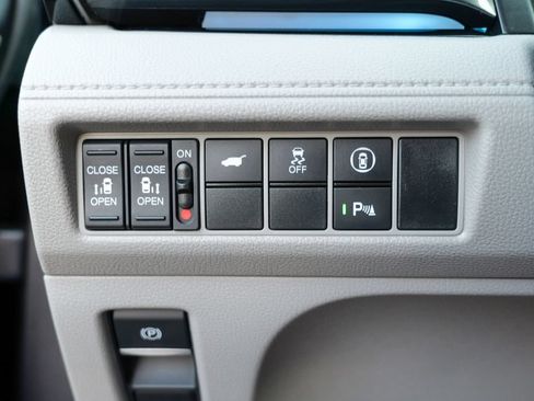 Used 2023 Honda Odyssey Elite image 54