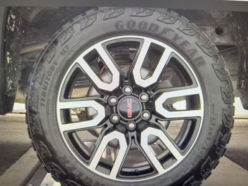 Used 2021 GMC Sierra 1500 AT4 image 16