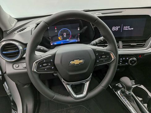 New 2026 Chevrolet Trax LT w/ Driver Confidence Package FWD image 22
