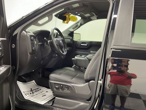 Used 2024 Chevrolet Silverado 1500 Custom AWD/4WD image 2