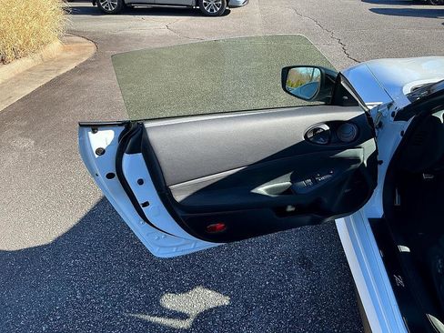 Certified 2024 Nissan Z Performance w/ Floor Mat Package image 12