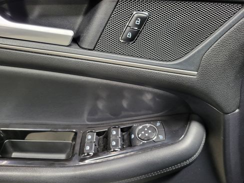 Used 2020 Ford Edge SEL FWD image 20