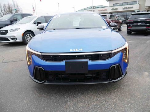 Used 2025 Kia K4 GT-Line image 3