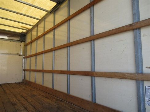 Used 2016 Ford E-350 and Econoline 350 Super Duty image 14