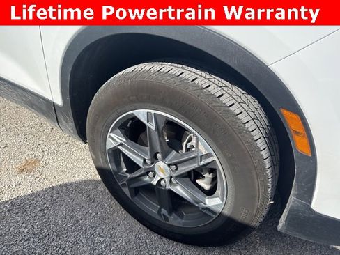 Used 2025 Chevrolet Blazer LT image 23