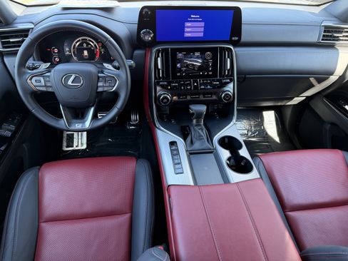 Used 2024 Lexus LX 600 F Sport image 13