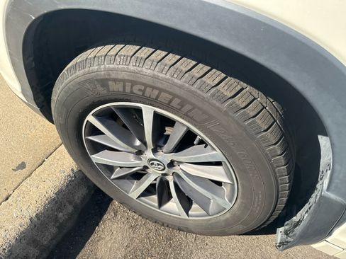 Used 2018 Toyota Highlander XLE FWD image 6