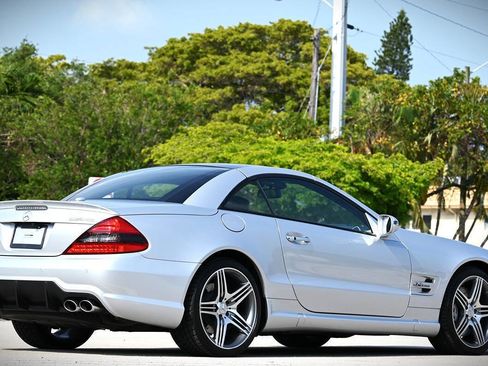 Used 2011 Mercedes-Benz SL 63 AMG image 12