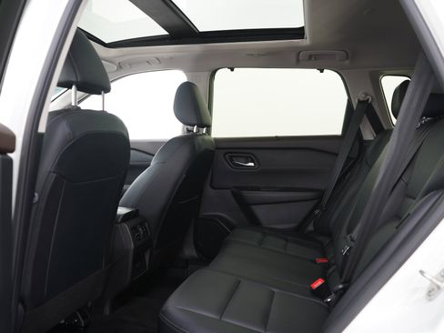 Used 2023 Nissan Rogue SV w/ SV Premium B Package AWD/4WD image 15